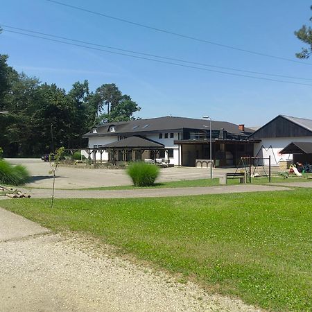 Wow Sleeping Bed & Breakfast Miklavž na Dravskem Polju Eksteriør bilde